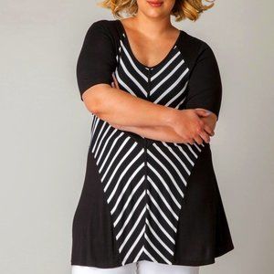 XTwo Super Long B&W Striped Trapeze Tunic